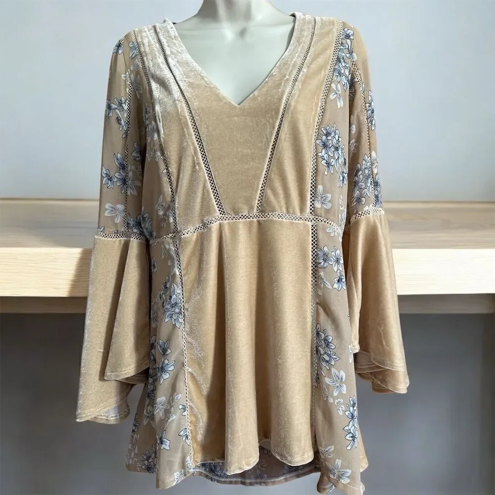 POL Beige Velvet Blue Sheer Floral Blouse Deep V-Neck Long Bell Sleeve Blouse - Picture 1 of 9